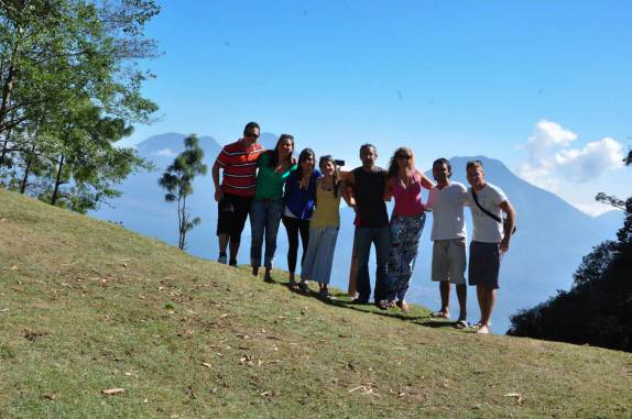Encontro com argentinos, guatemaltecos e um suiço no mirante de Atitlán, saindo de San Marcos La Laguna, na Guatemala